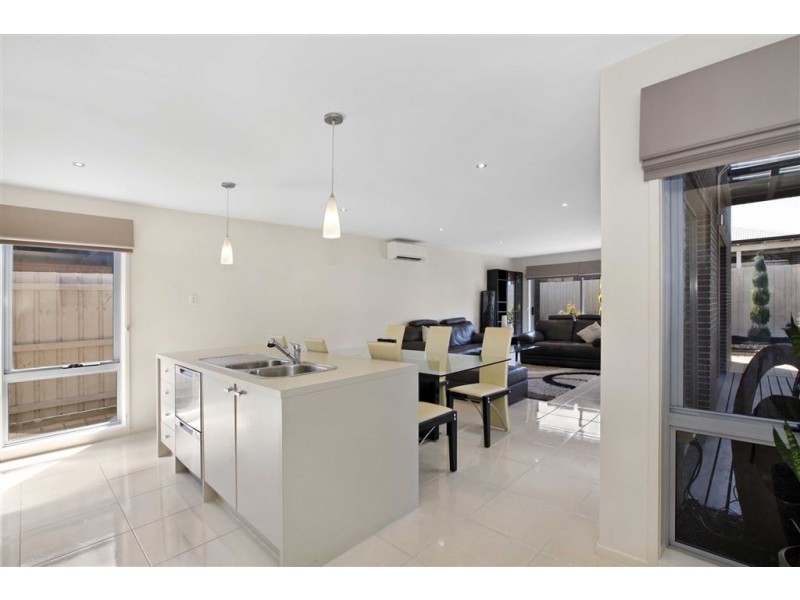 18 Sundial Parade, Epping VIC 3076