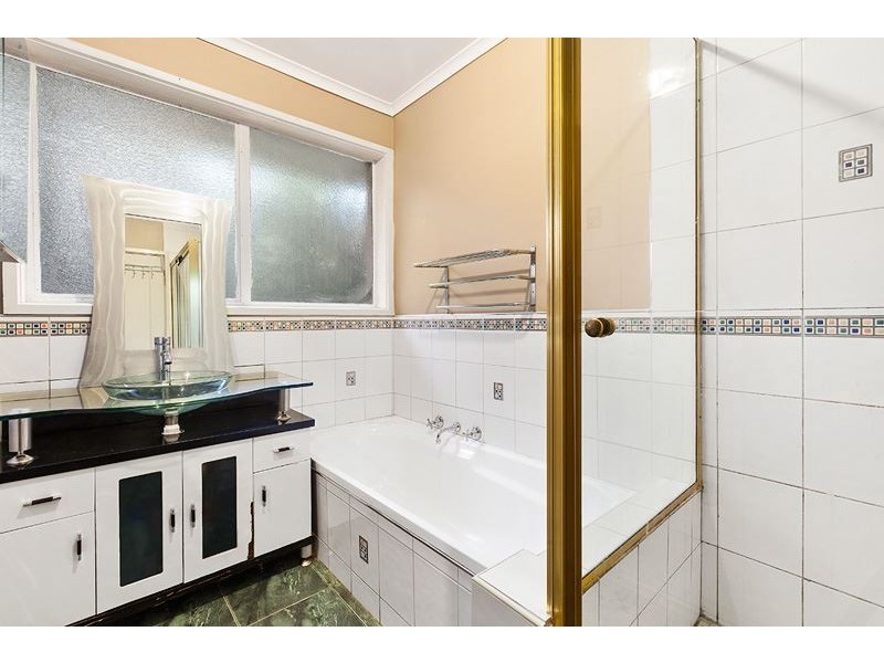 46 Roberts Road, Airport West VIC 3042