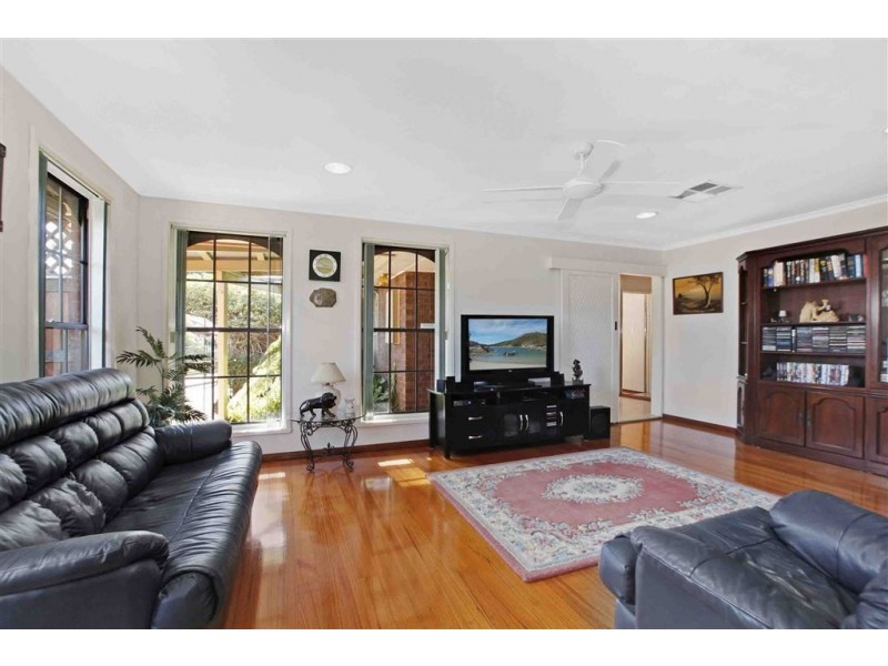 8 Hertford Place, Lalor VIC 3075