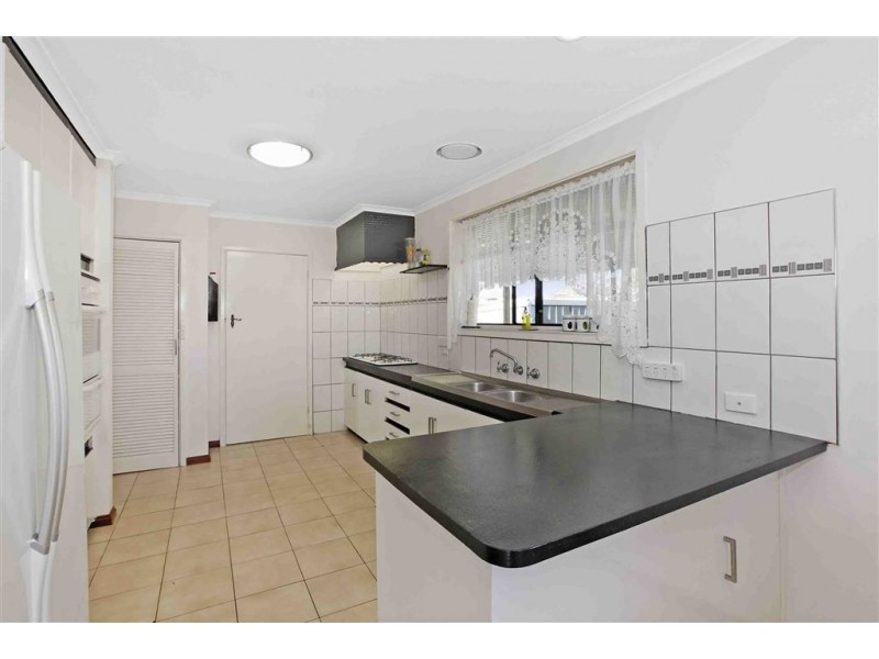 8 Hertford Place, Lalor VIC 3075