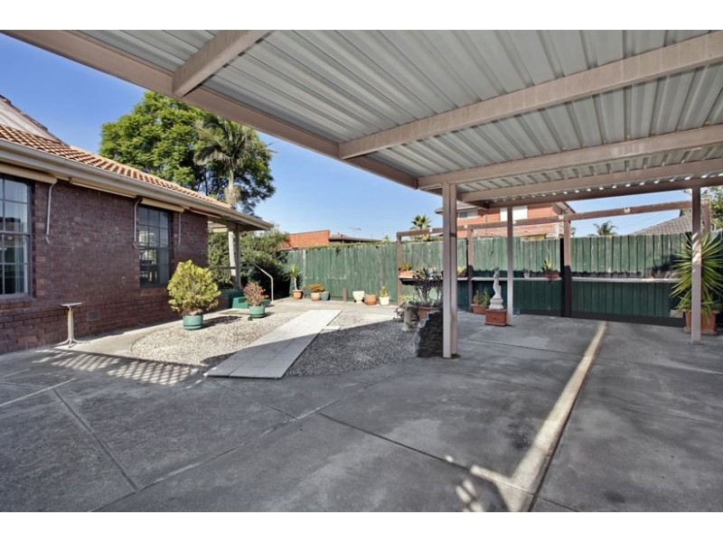 8 Hertford Place, Lalor VIC 3075