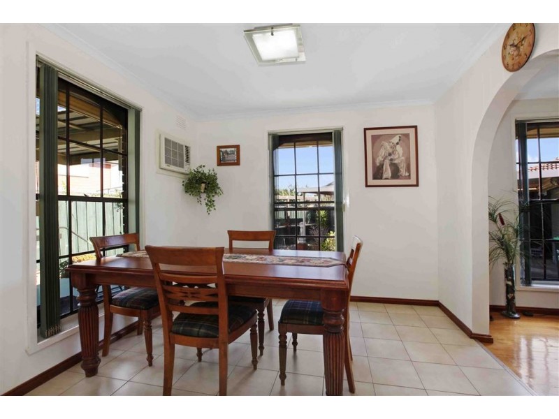 8 Hertford Place, Lalor VIC 3075