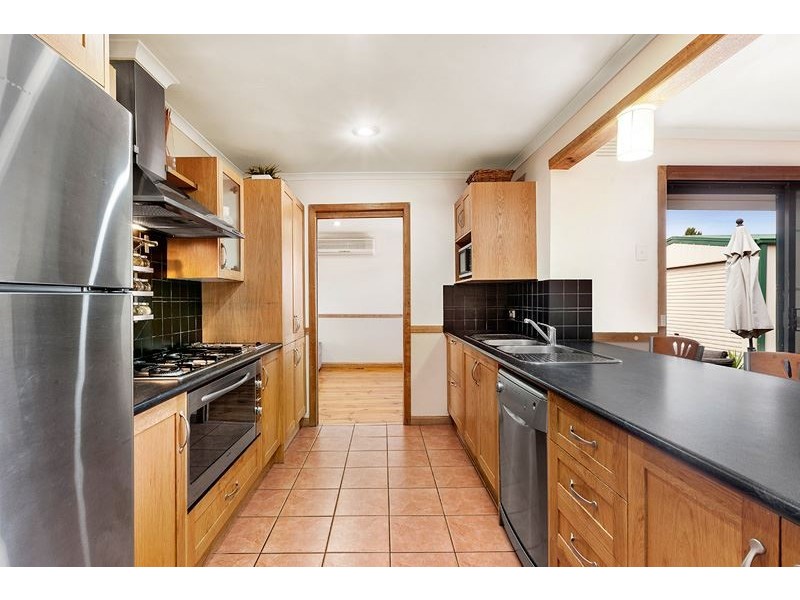 15 Mindoro Crescent, Lalor VIC 3075