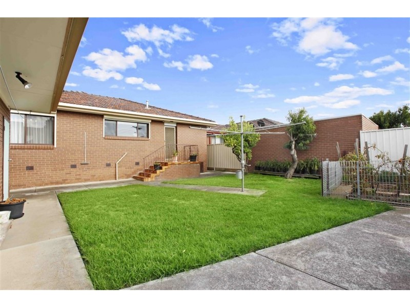 4 Brigette Court, Lalor VIC 3075