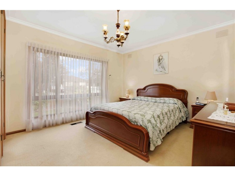 4 Brigette Court, Lalor VIC 3075