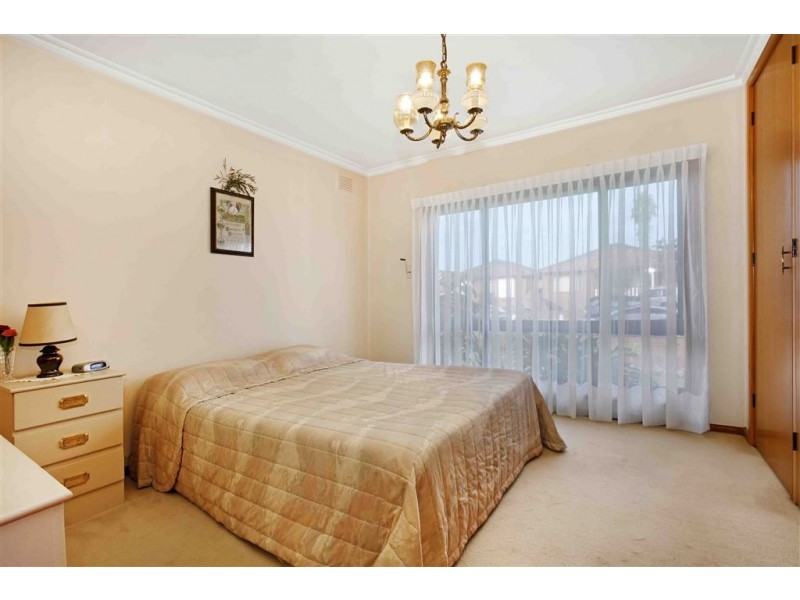 4 Brigette Court, Lalor VIC 3075