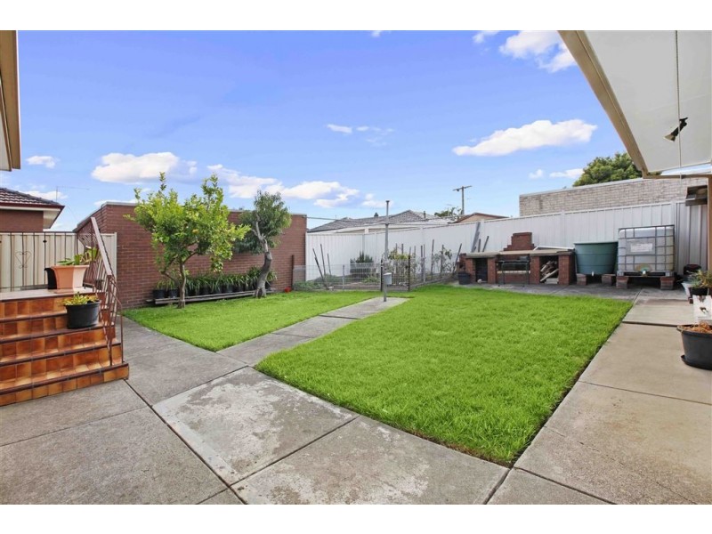 4 Brigette Court, Lalor VIC 3075