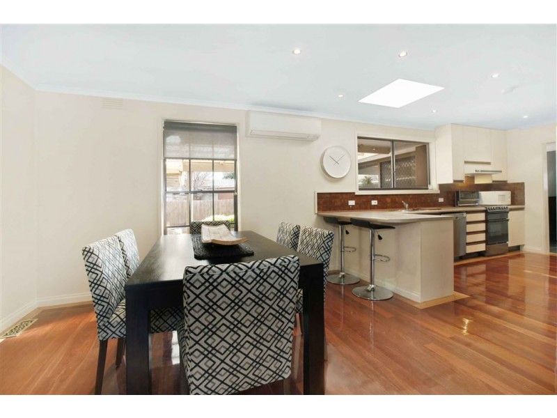 8 Tunbridge Crescent, Lalor VIC 3075