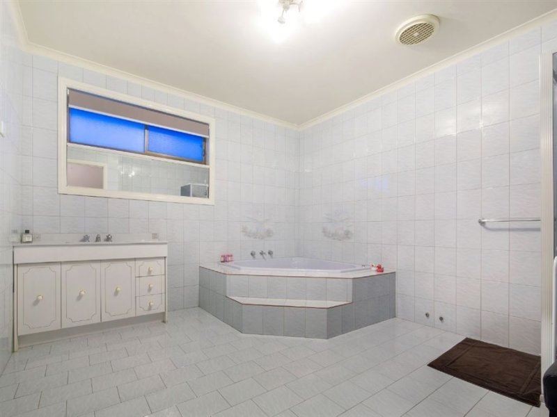 24 Grand Parade, Epping VIC 3076