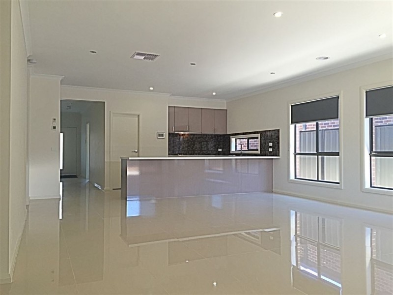 25 Warruga Crescent, Epping VIC 3076