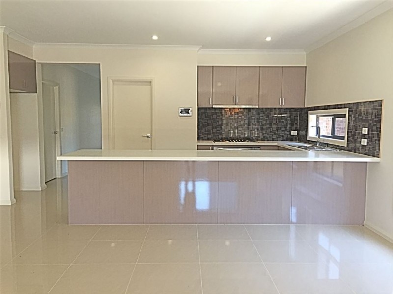 25 Warruga Crescent, Epping VIC 3076