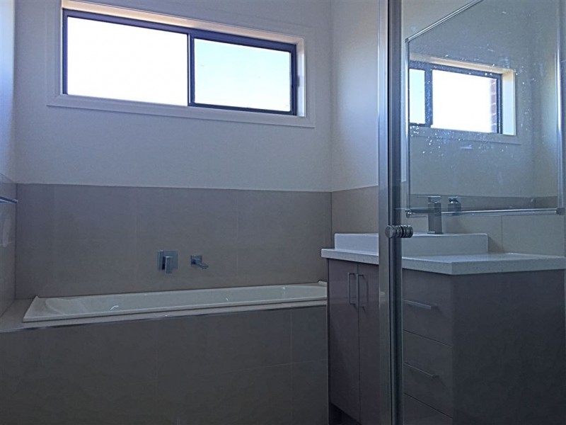 25 Warruga Crescent, Epping VIC 3076