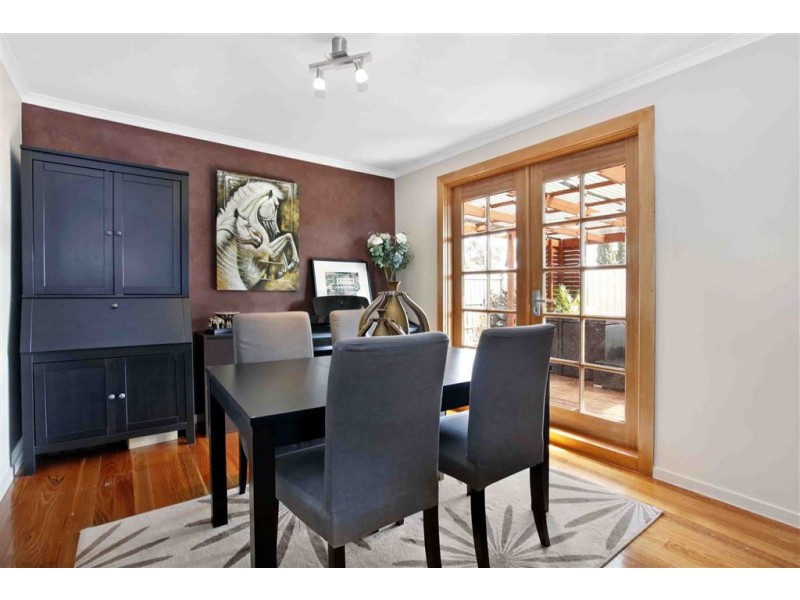 25 Barry Road, Thomastown VIC 3074