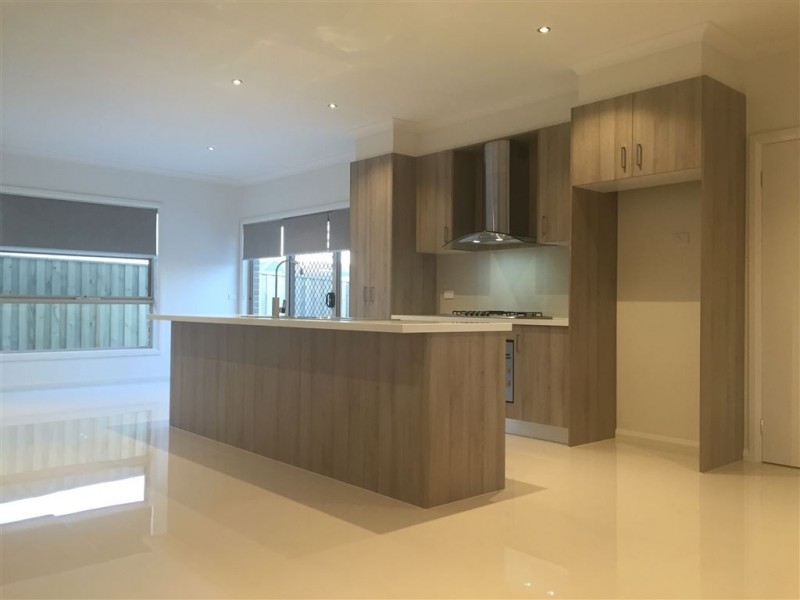 18 Alessi Avenue, Epping VIC 3076