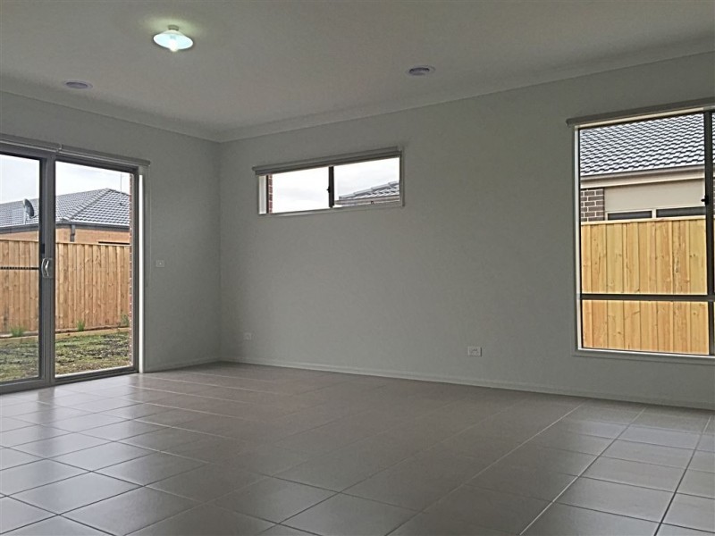 12 Cropley Terrace, Mernda VIC 3754