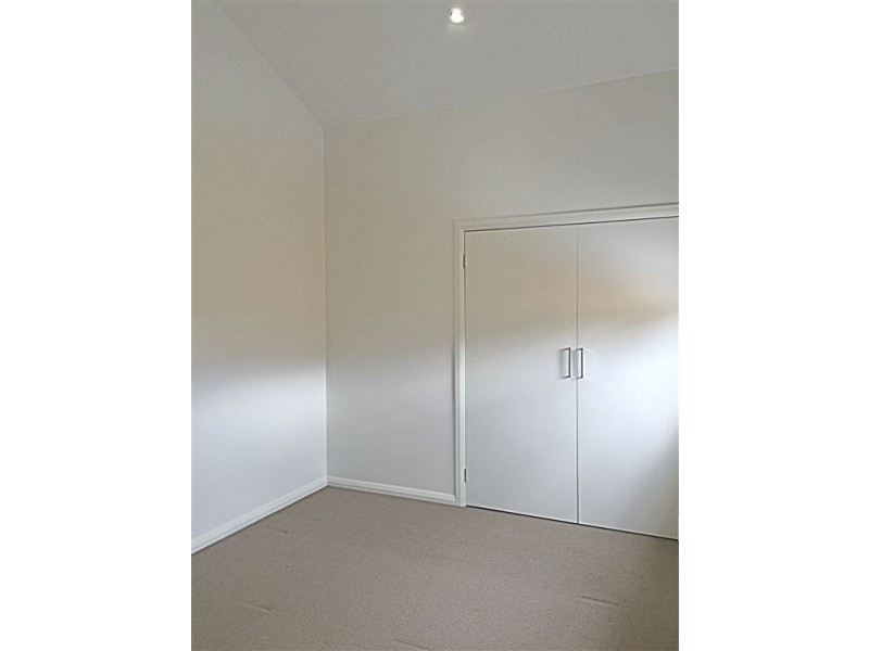 2/143 Messmate Street, Lalor VIC 3075