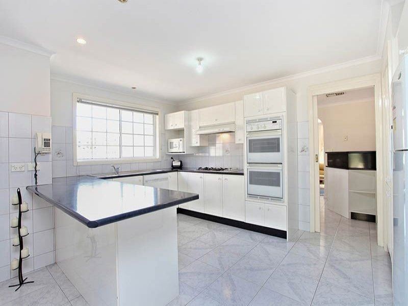 74 Pindari Avenue, Mill Park VIC 3082