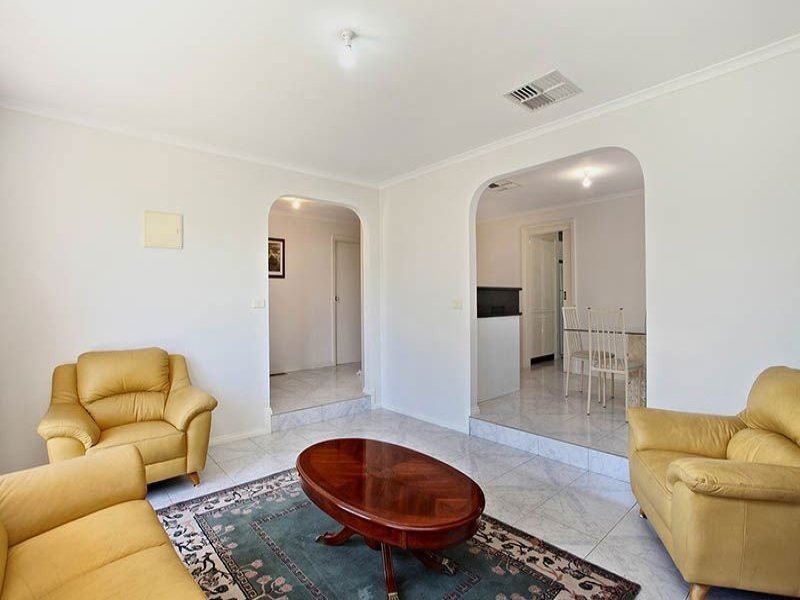 74 Pindari Avenue, Mill Park VIC 3082