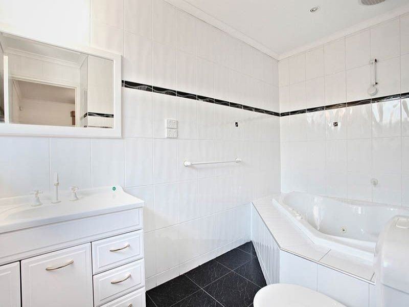 74 Pindari Avenue, Mill Park VIC 3082