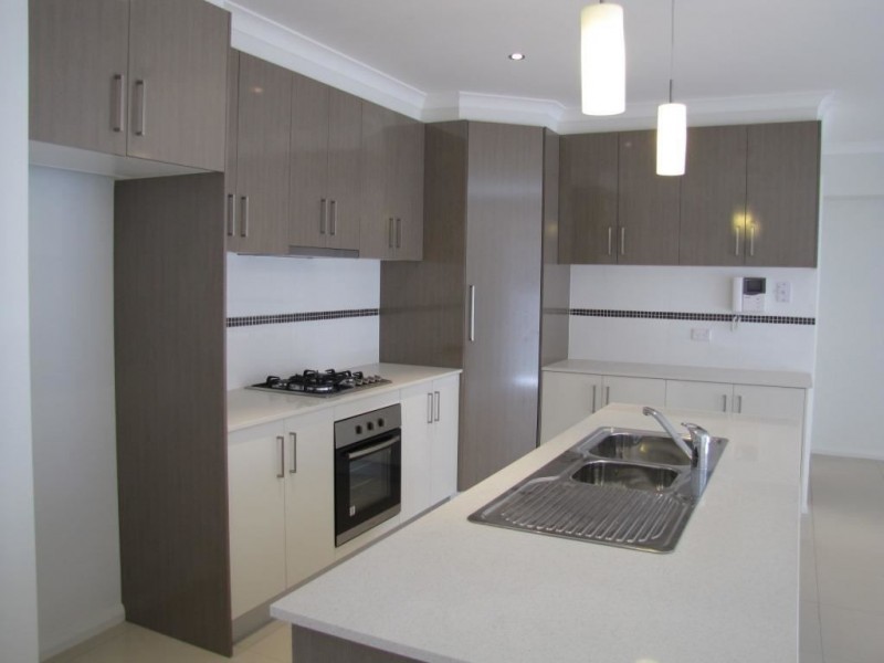 19 Highgate Hill Drive, Epping VIC 3076