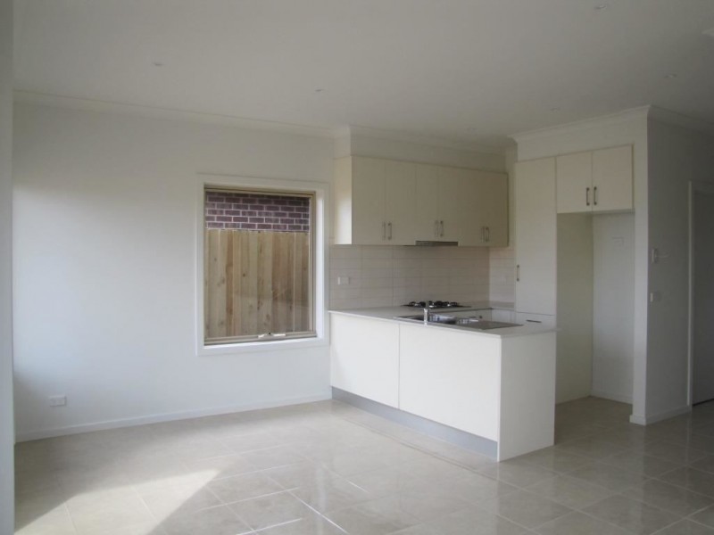 2/7 Rosamond Way, Epping VIC 3076