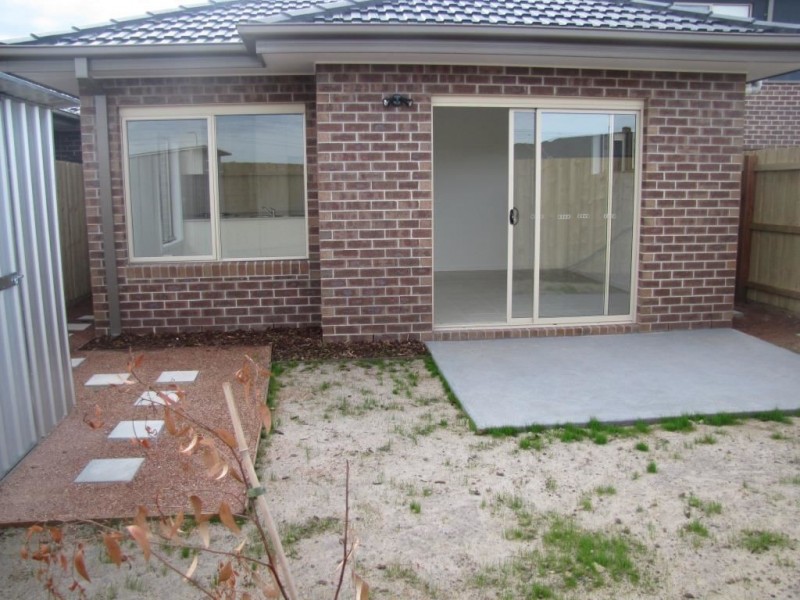 2/7 Rosamond Way, Epping VIC 3076