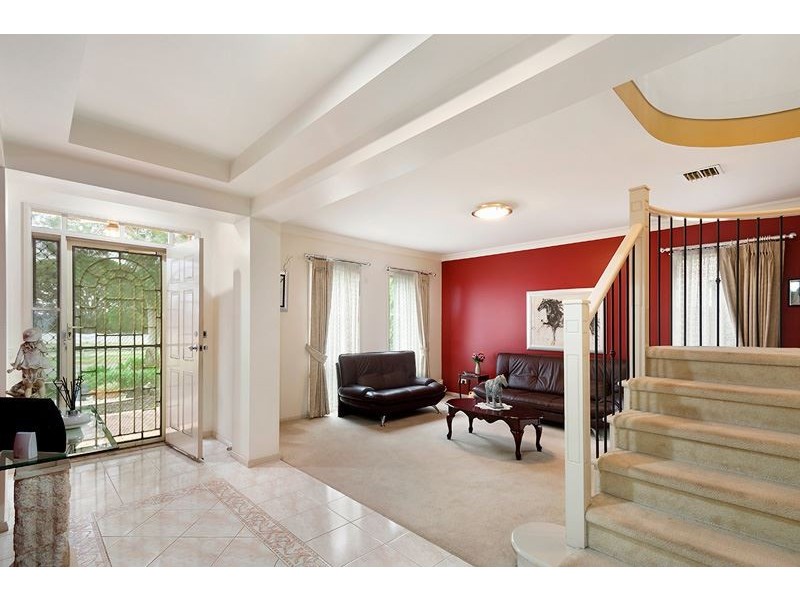 6 Coachman Way, South Morang VIC 3752