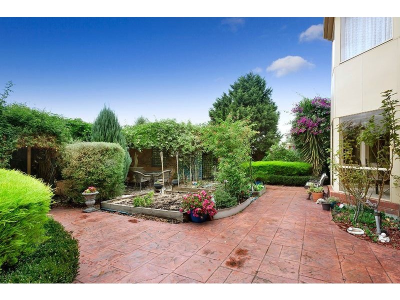 6 Coachman Way, South Morang VIC 3752