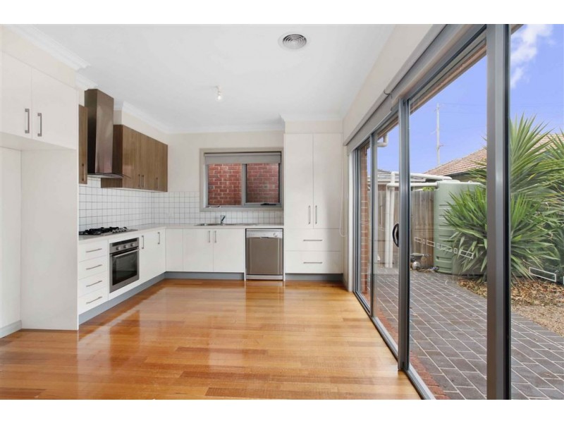 2/16 Asquith Street, Reservoir VIC 3073