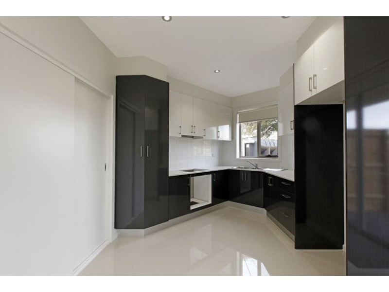 3/2 Vasey Avenue, Lalor VIC 3075