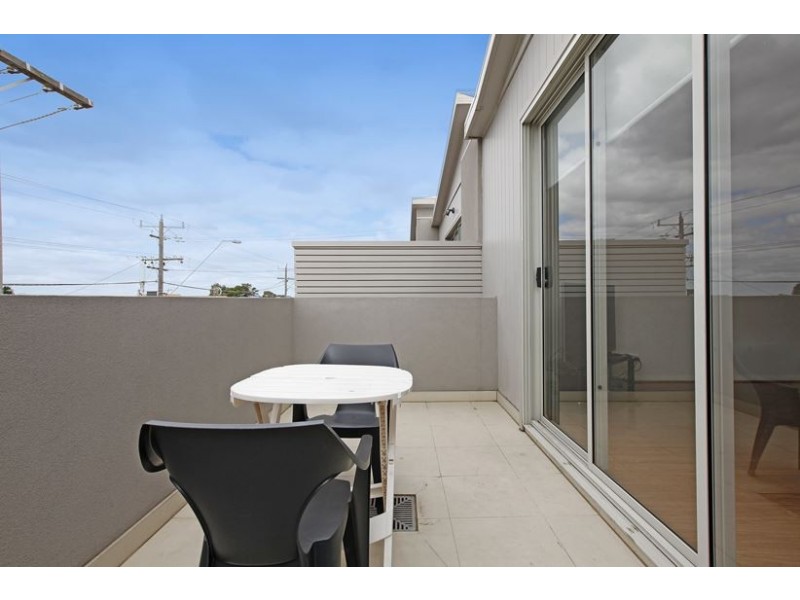 3/2 Glenroy Road, Glenroy VIC 3046