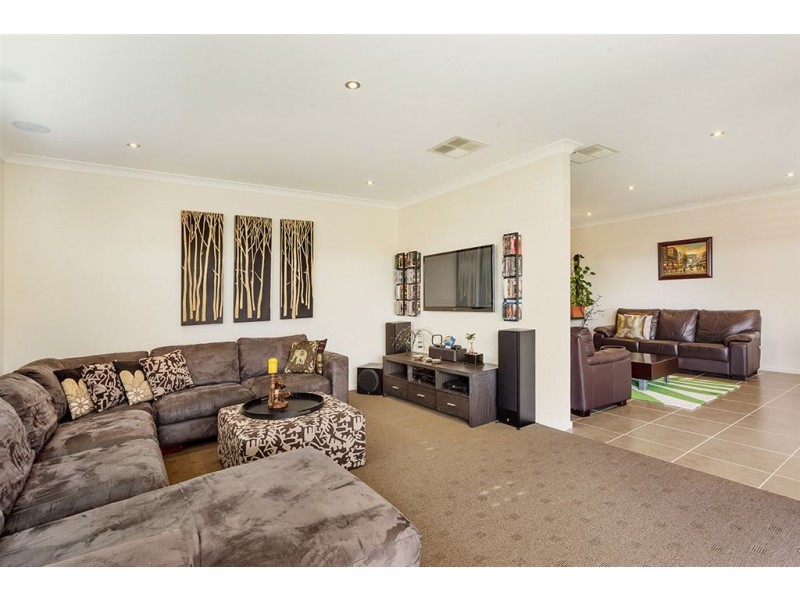 36 Silverstone Circuit, Epping VIC 3076