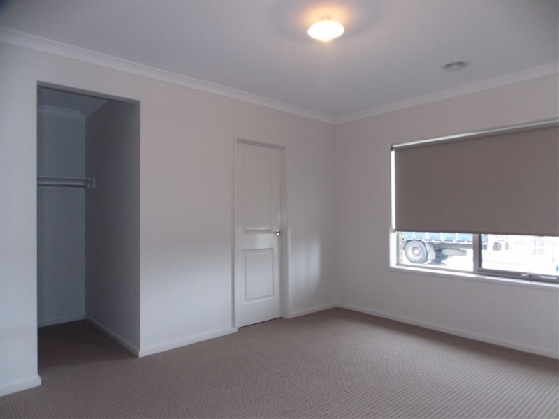 3 Kingscote way, Epping VIC 3076