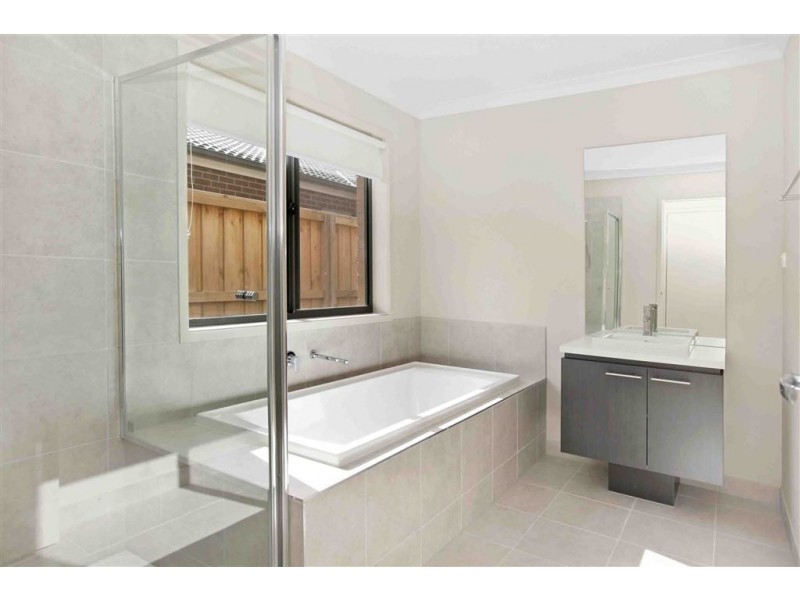 43 Maidenhair Drive, Wallan VIC 3756