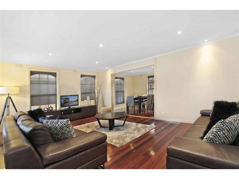 8 Tunbridge Crescent, Lalor VIC 3075