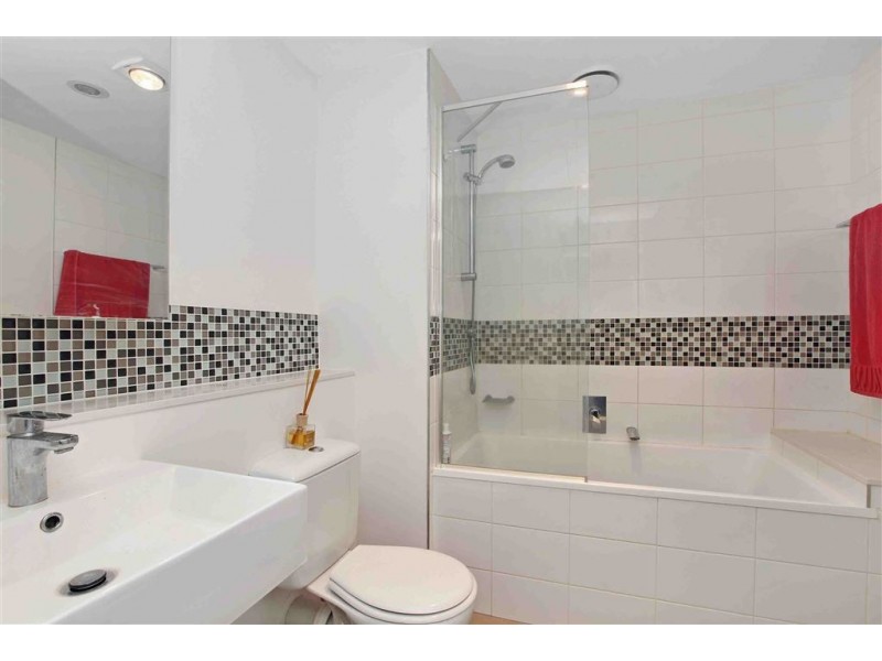 110/100 Plenty Road, Preston VIC 3072