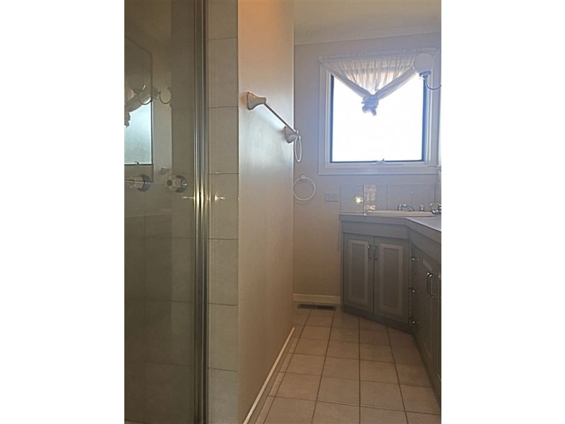 28 Charlotte Road, Mill Park VIC 3082