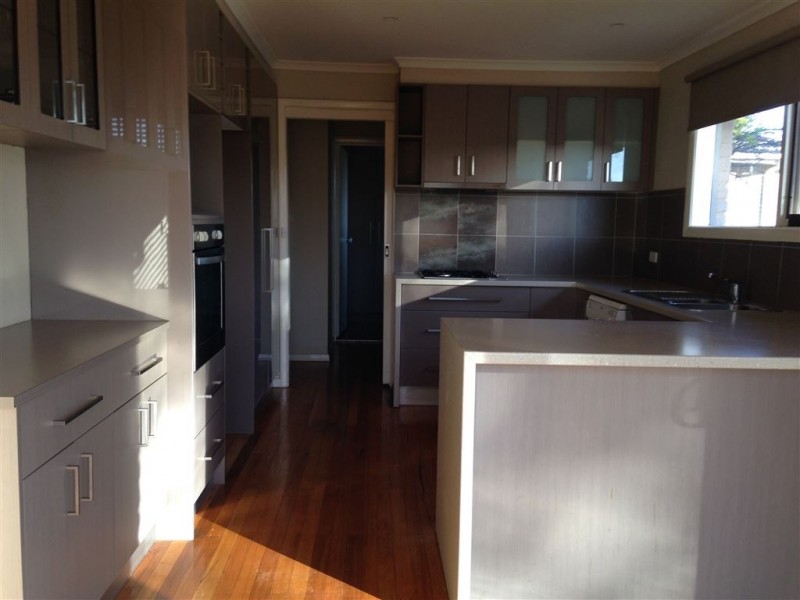 16 Ashford Crescent, Westmeadows VIC 3049