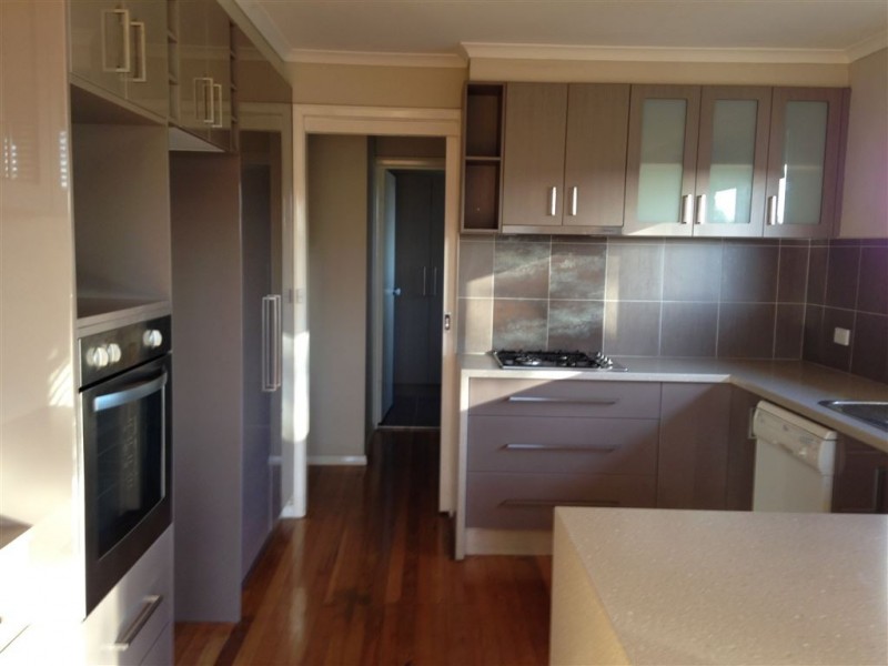 16 Ashford Crescent, Westmeadows VIC 3049