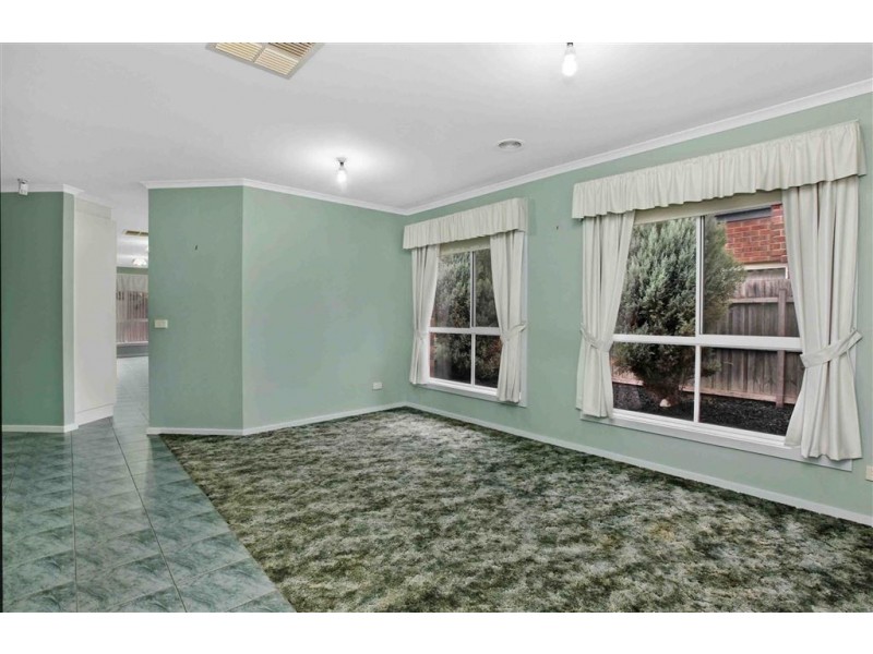 39 Rio Grande Drive, Roxburgh Park VIC 3064