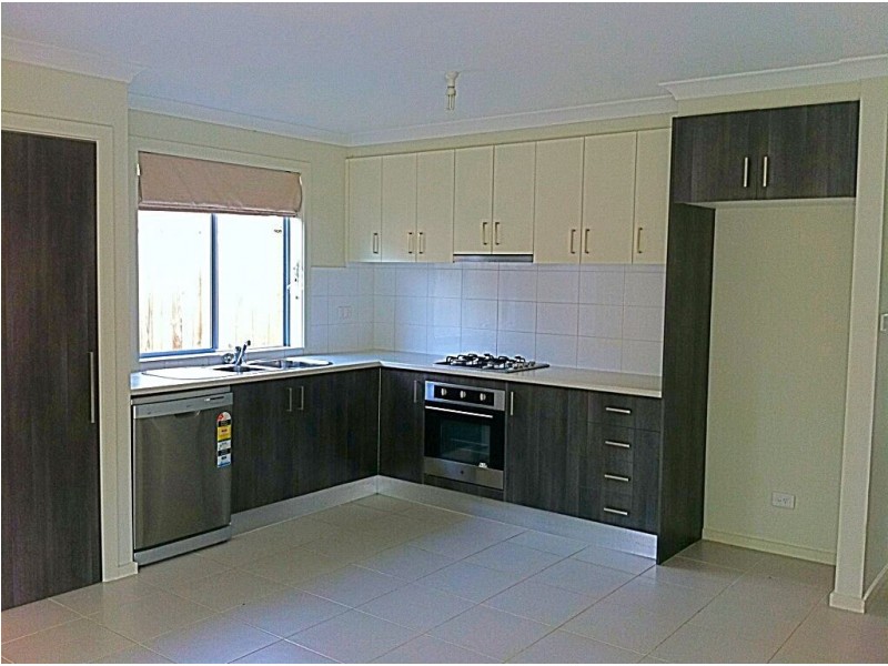 24 Chettam Street, Epping VIC 3076