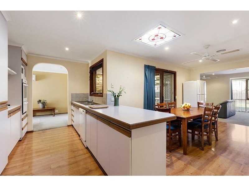 37 Pommel Crescent, Epping VIC 3076