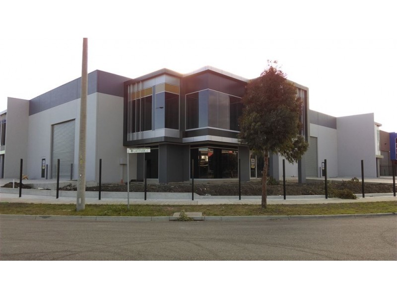2/2 Latitude Boulevard, Thomastown VIC 3074