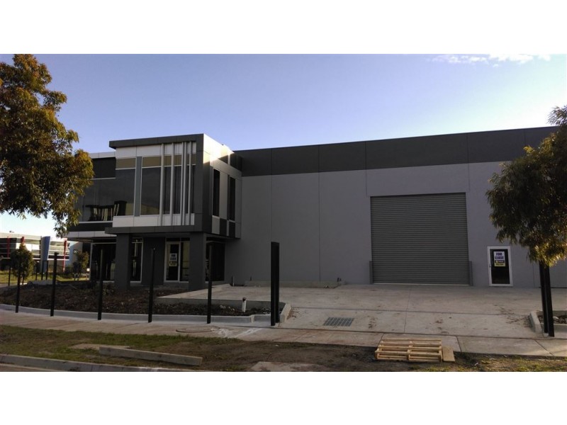 2/2 Latitude Boulevard, Thomastown VIC 3074