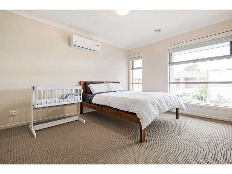 13 Sunstone Boulevard, Doreen VIC 3754