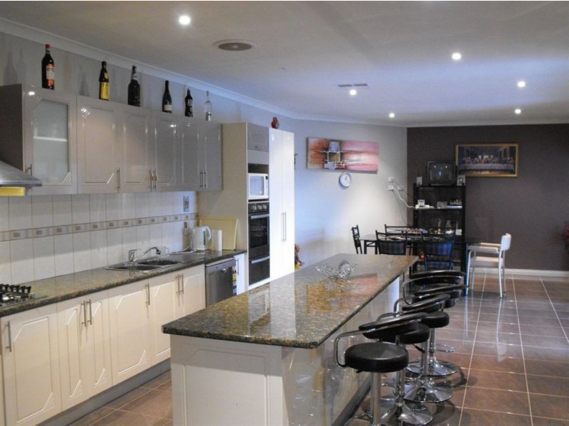 6 Vilcins View, Epping VIC 3076