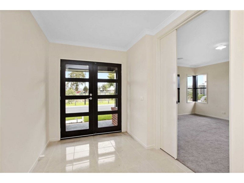 8 Coppice Street, Mernda VIC 3754