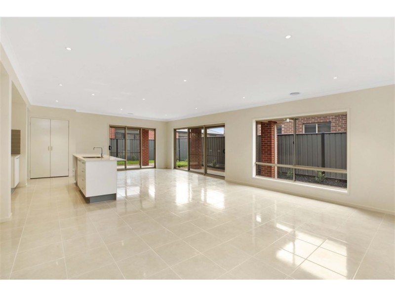 8 Coppice Street, Mernda VIC 3754