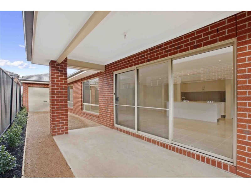 8 Coppice Street, Mernda VIC 3754