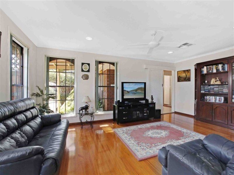 8 Hertford Place, Lalor VIC 3075